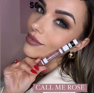 Mary Kay at play Liquid Lipstick Call Me Rose.